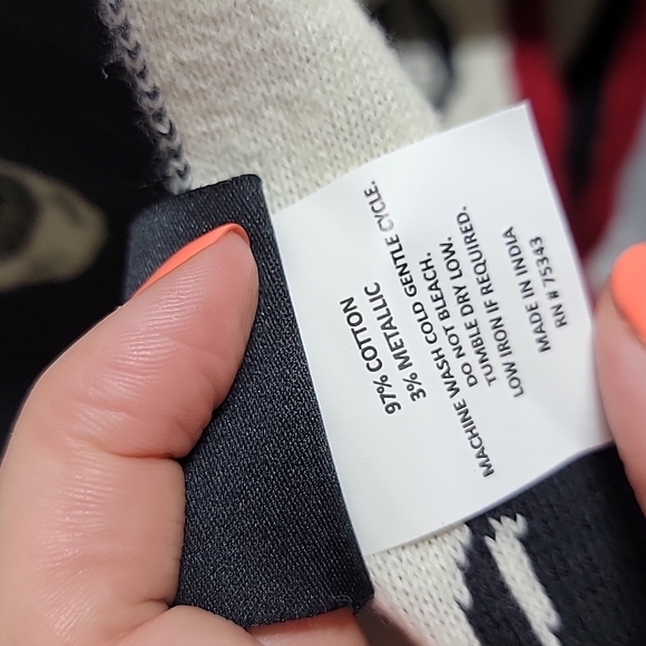 NWT Midnight Fright Cat Eye Glasses Skull Blanket Throw hanger not included - Picture 7 of 8